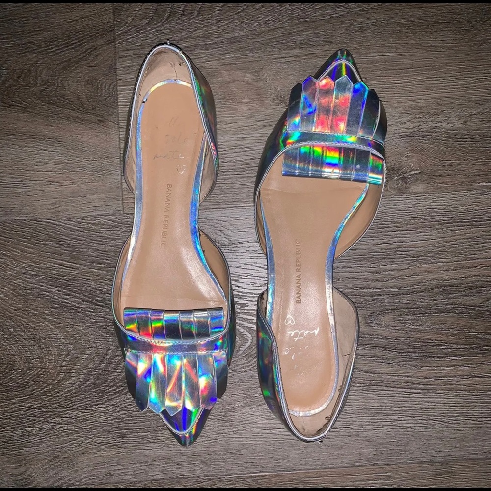 Holographic Flats